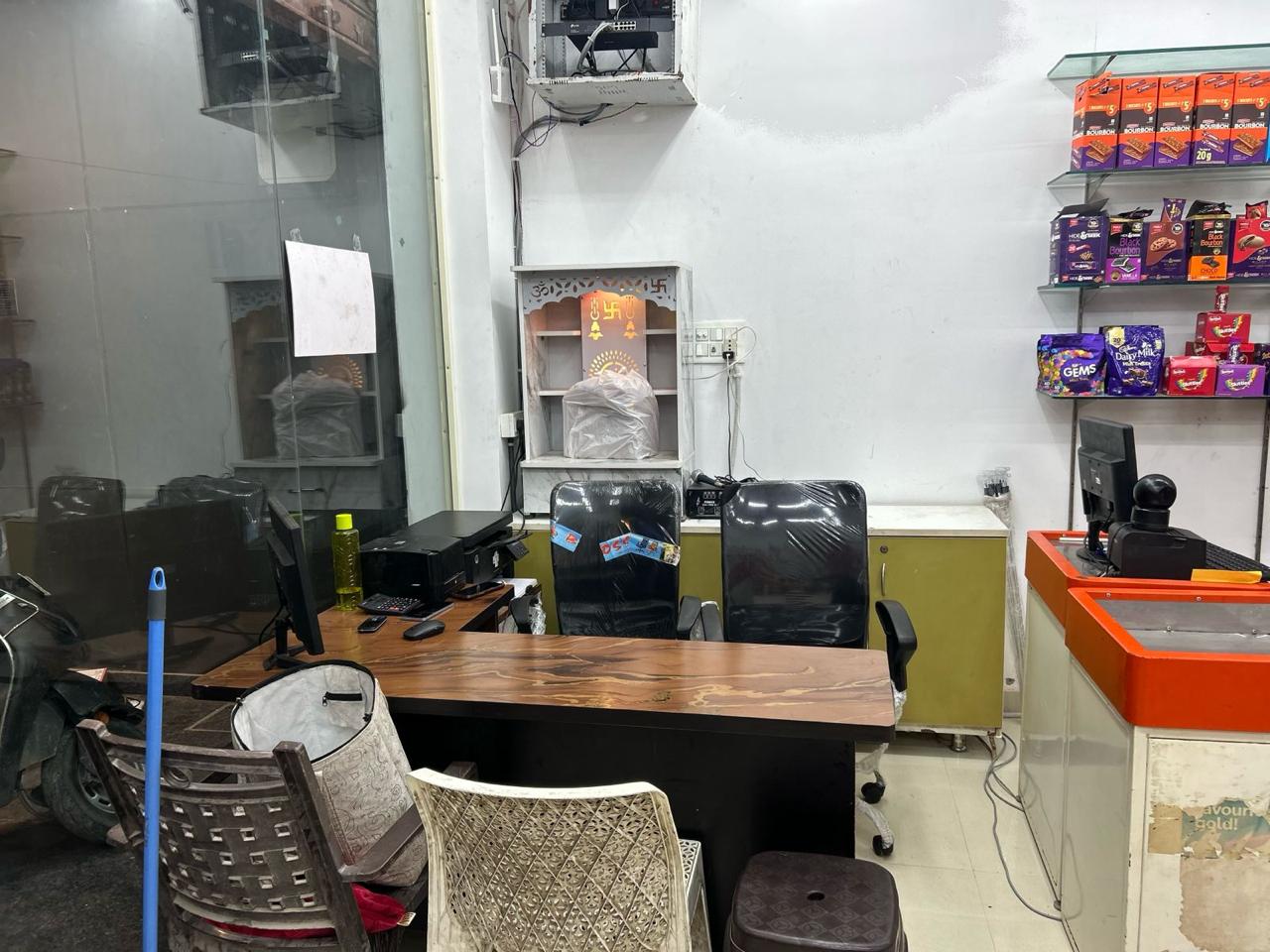 The owner's desk where customer queries are handled